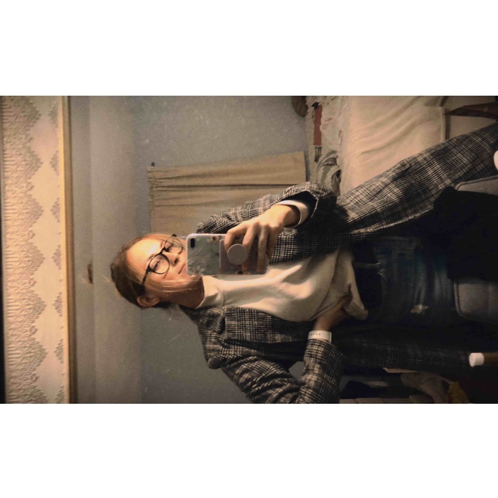 Meet your Posher, Brooke